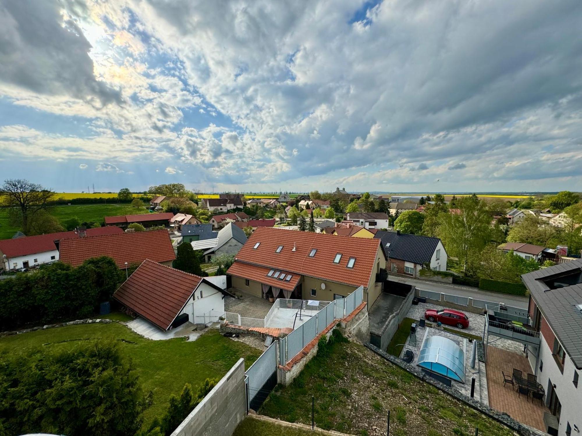 Byt Apartman 74M2 Vyhled Klid Priroda Prague Exterior photo